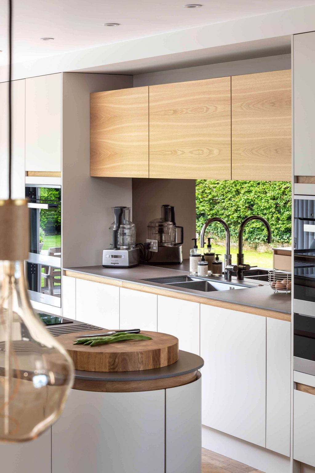Handleless Scandinavian Kitchen