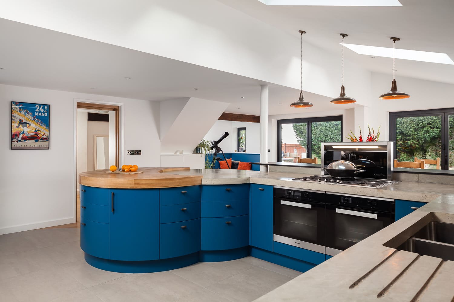 catering kitchen ideas: 30 smart layouts for big... Designing the Perfect Kitchen for Hosting and Entertaining